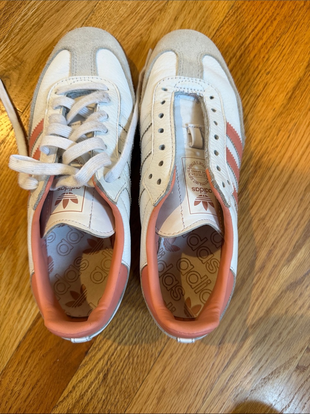 adidas women’s sambas with pink Stripes